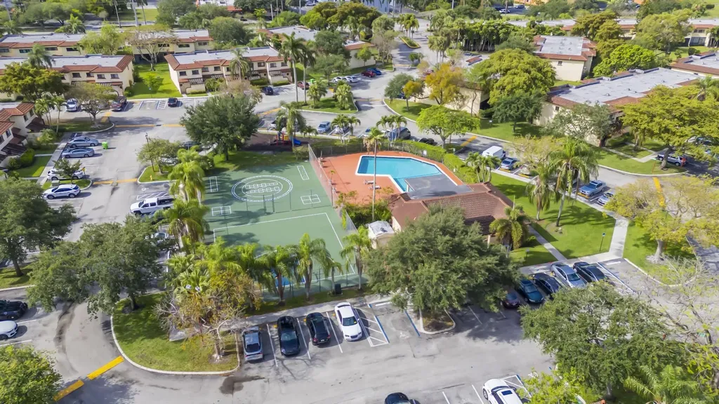 8858 NW 48th Street Sunrise FL 33351