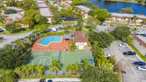 8858 NW 48th Street Sunrise FL 33351