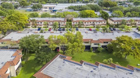 8858 NW 48th Street Sunrise FL 33351