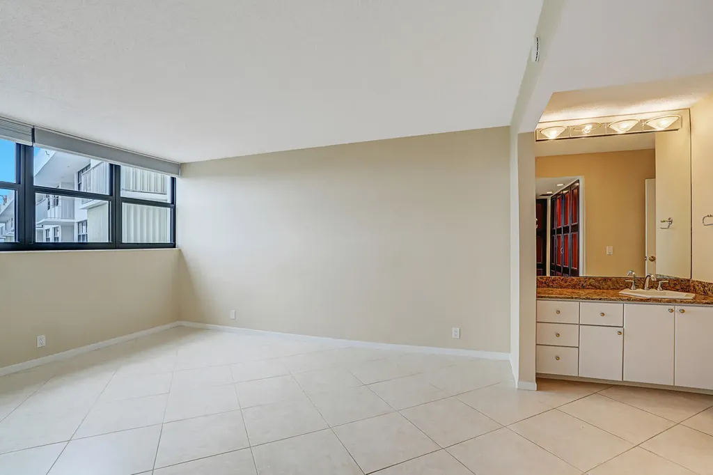 336 Golfview Road North Palm Beach FL 33408