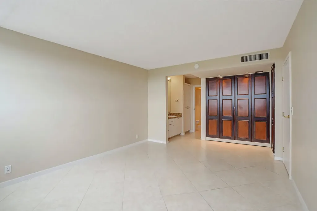336 Golfview Road North Palm Beach FL 33408