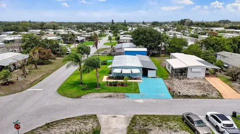 7102 SE Bluebird Circle Hobe Sound FL 33455