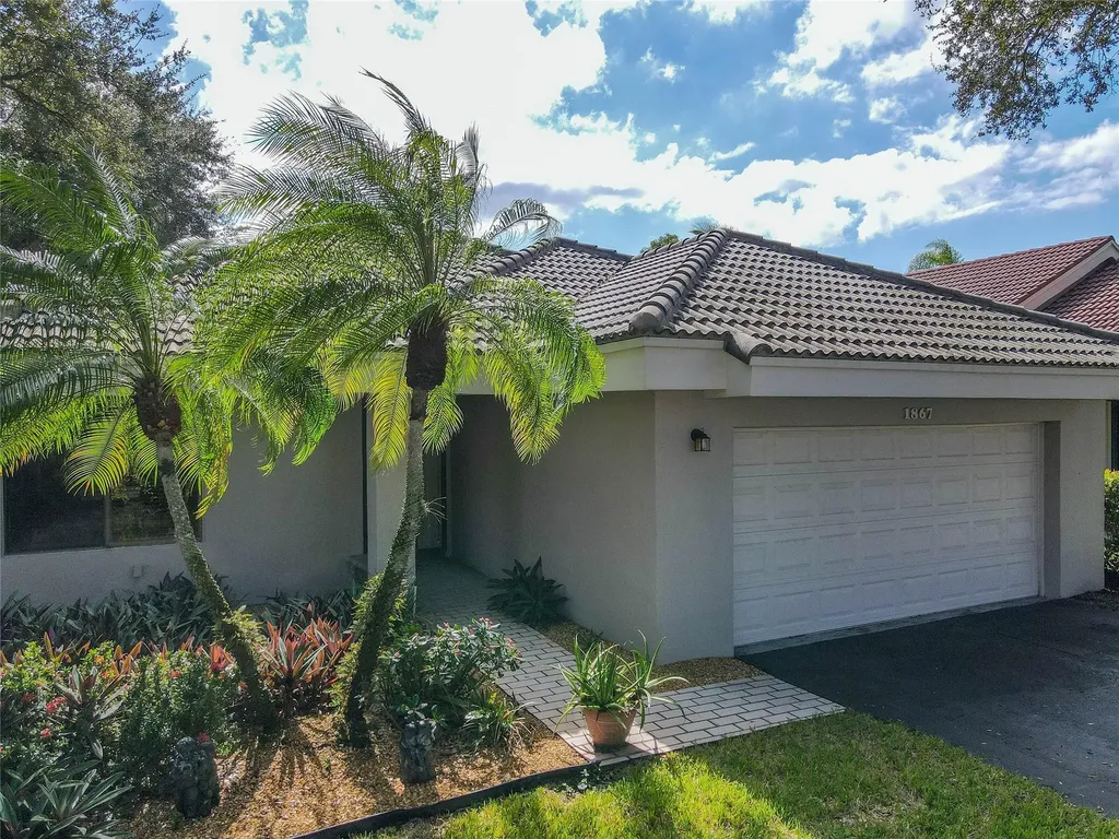 1867 NW 99th Avenue Plantation FL 33322
