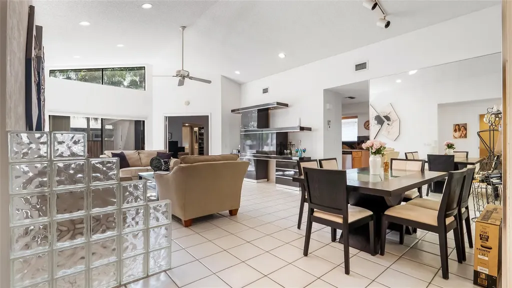 1867 NW 99th Avenue Plantation FL 33322