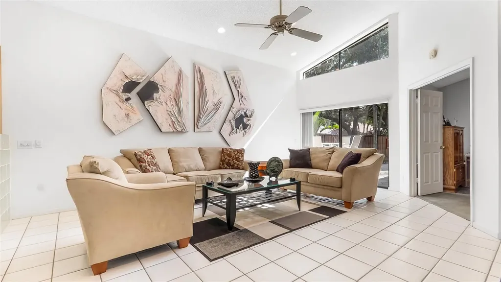 1867 NW 99th Avenue Plantation FL 33322