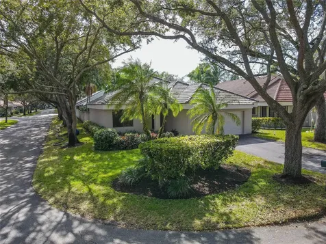 1867 NW 99th Avenue Plantation FL 33322