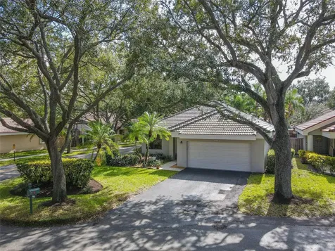 1867 NW 99th Avenue Plantation FL 33322