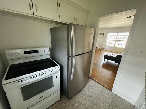 661 SW 11th Street Miami FL 33129