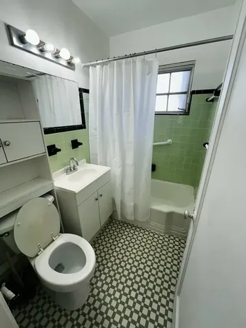 661 SW 11th Street Miami FL 33129