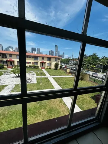 661 SW 11th Street Miami FL 33129