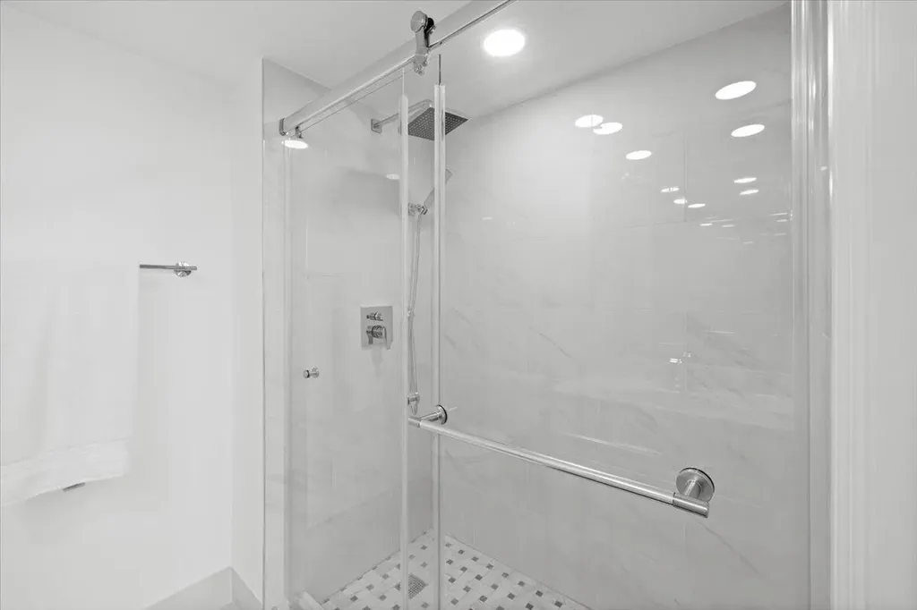 4550 NW 18th Avenue Deerfield Beach FL 33064
