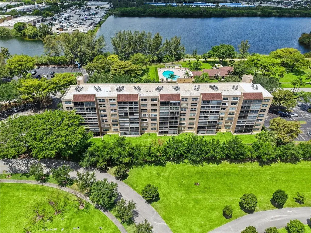 4550 NW 18th Avenue Deerfield Beach FL 33064
