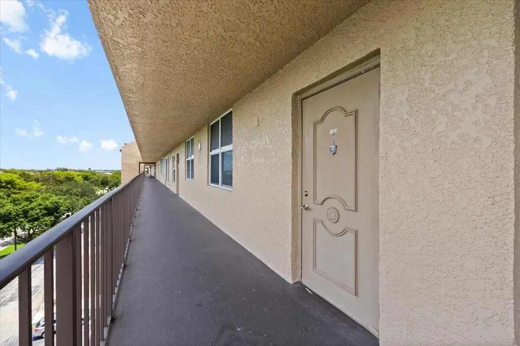4550 NW 18th Avenue Deerfield Beach FL 33064
