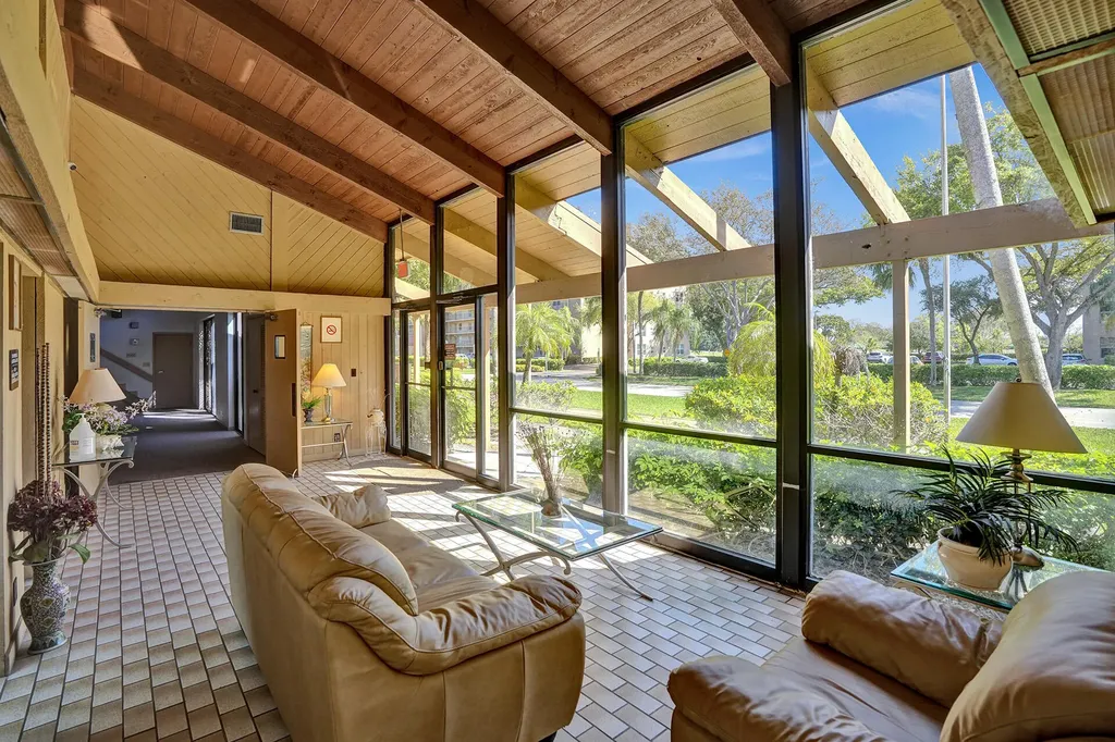 4550 NW 18th Avenue Deerfield Beach FL 33064