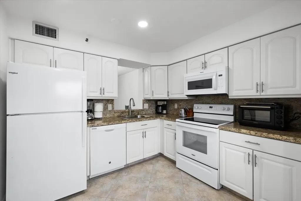4550 NW 18th Avenue Deerfield Beach FL 33064