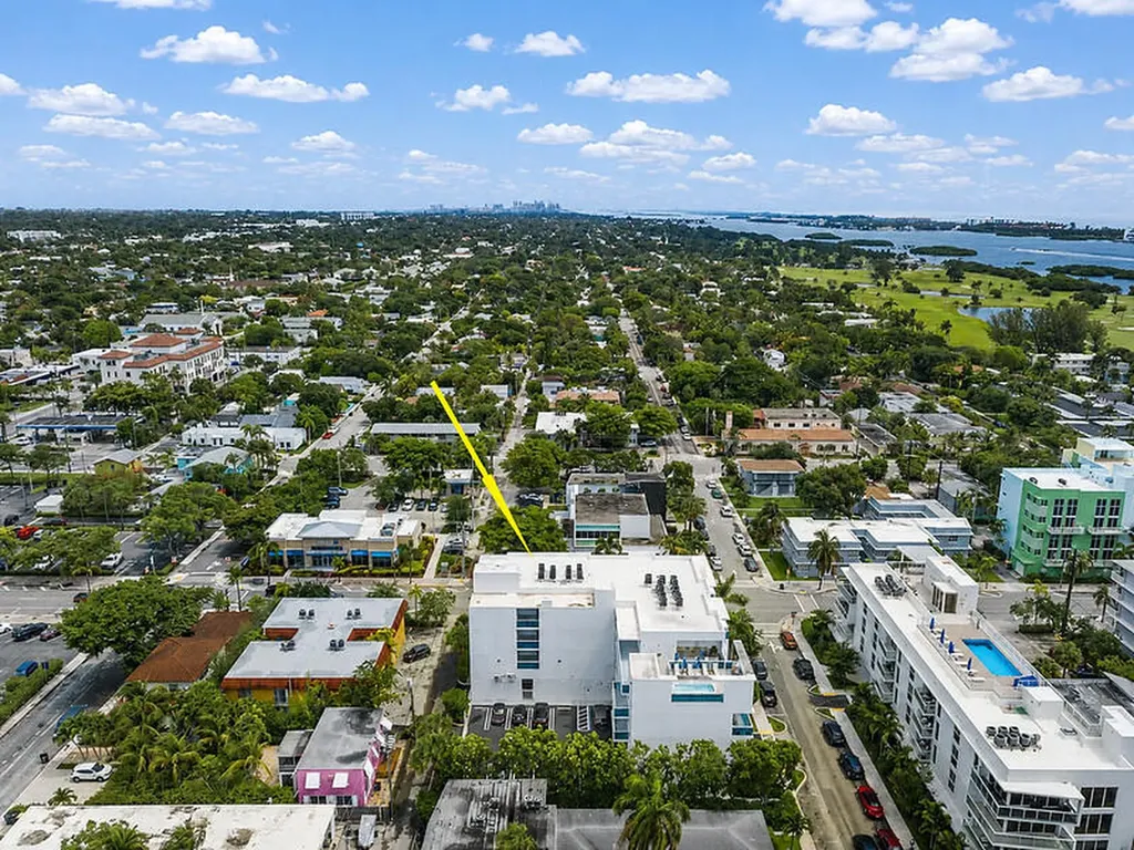 1 S Palmway Lake Worth Beach FL 33460