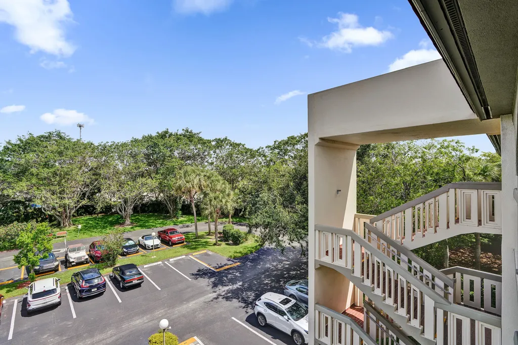 1501 Cayman Way Coconut Creek FL 33066