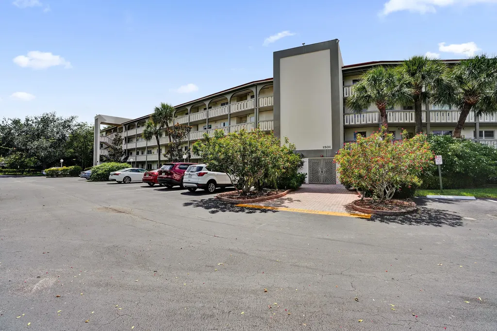 1501 Cayman Way Coconut Creek FL 33066