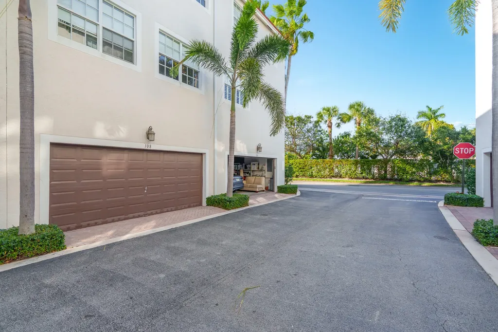 108 Ocean Cay Way Hypoluxo FL 33462