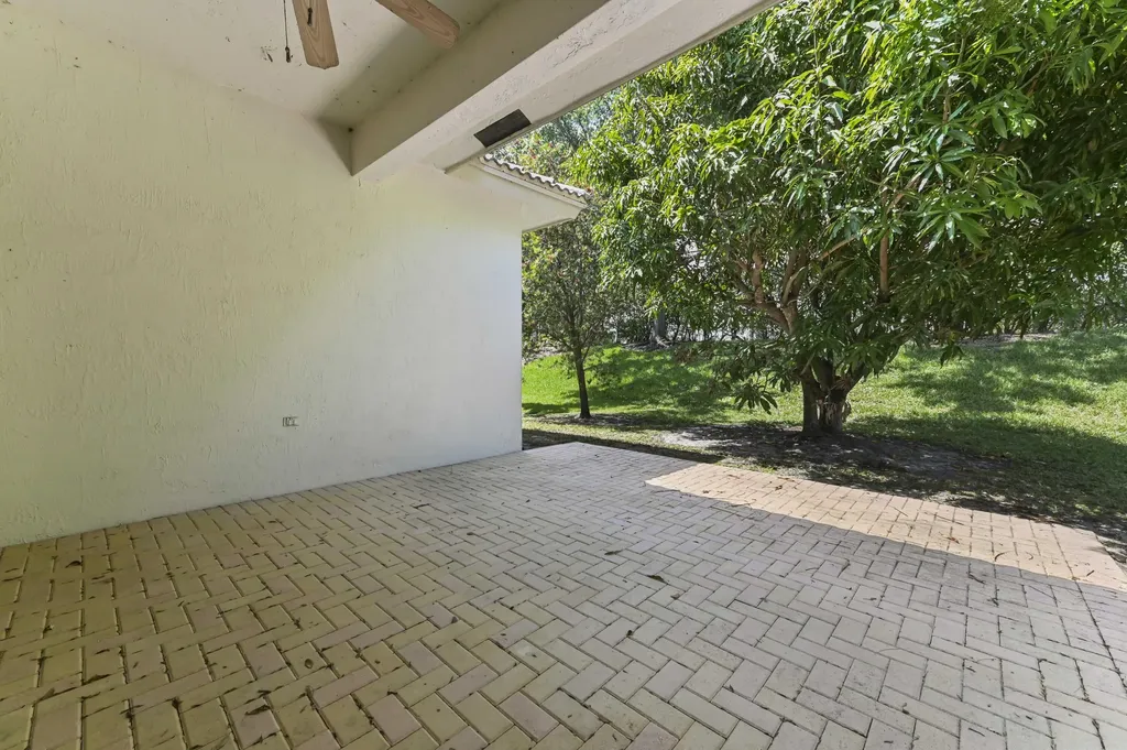 2464 Sailfish Cove Drive West Palm Beach FL 33411