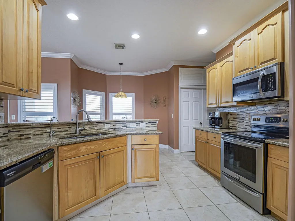 581 SW Grove Avenue Port St Lucie FL 34983