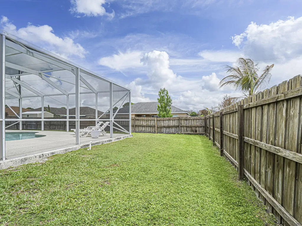 581 SW Grove Avenue Port St Lucie FL 34983