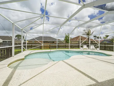 581 SW Grove Avenue Port St Lucie FL 34983