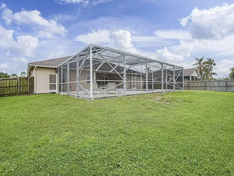 581 SW Grove Avenue Port St Lucie FL 34983