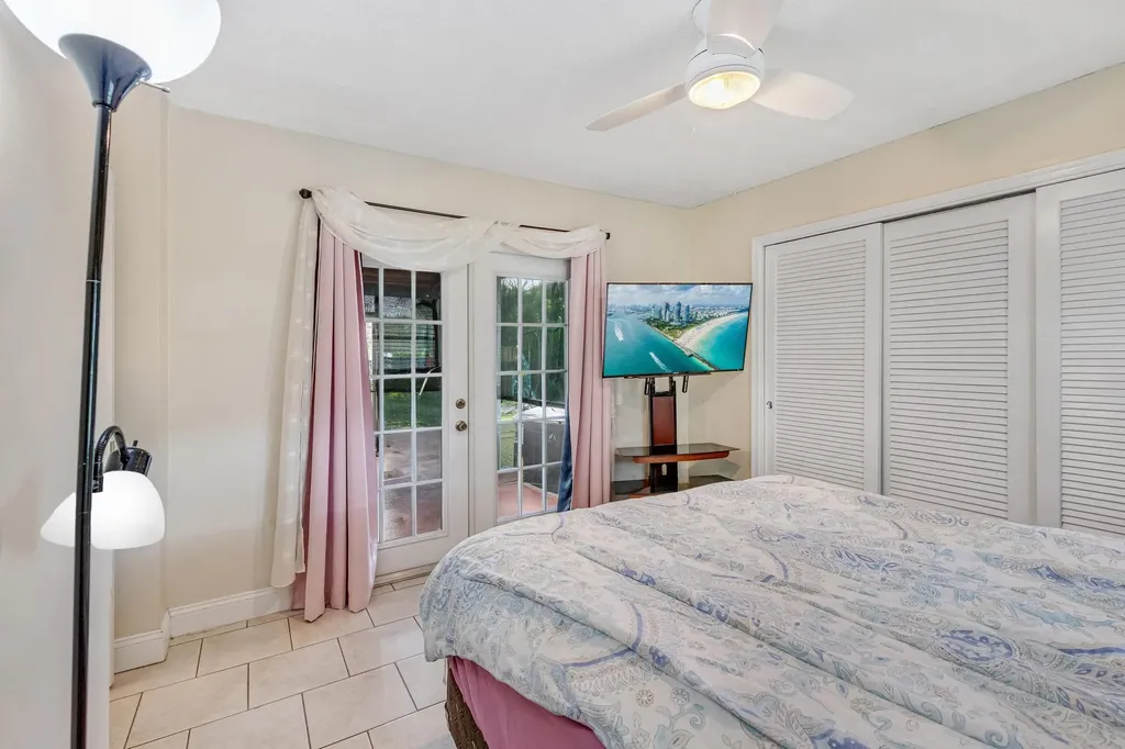 2707 NW 53rd Street Fort Lauderdale FL 33309