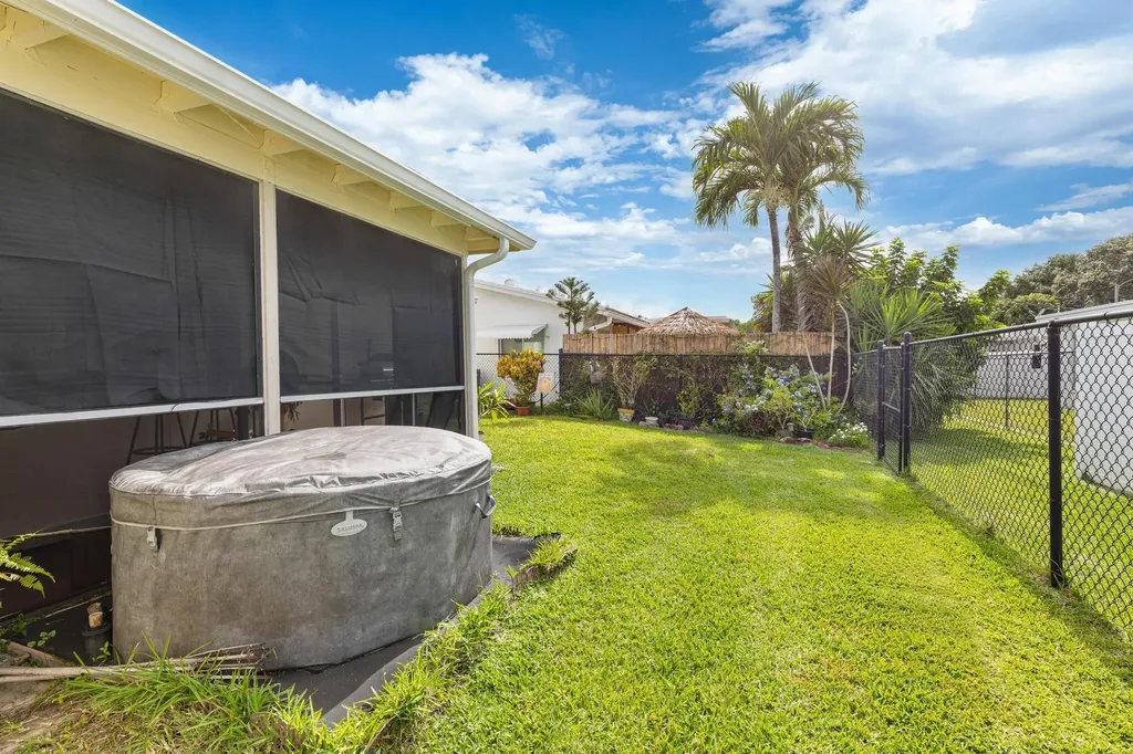 2707 NW 53rd Street Fort Lauderdale FL 33309