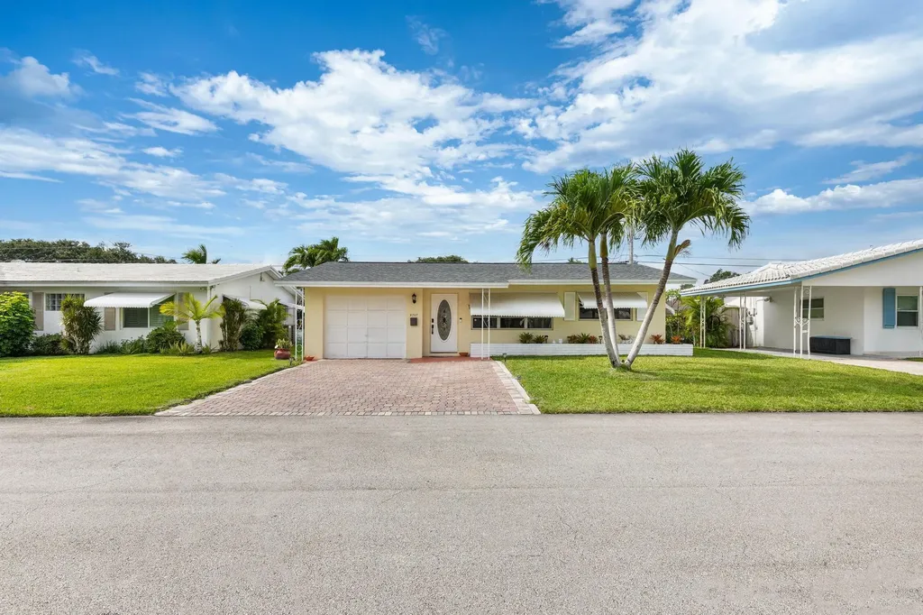 2707 NW 53rd Street Fort Lauderdale FL 33309