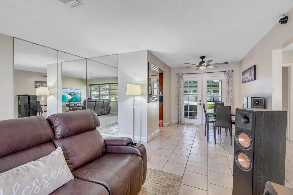2707 NW 53rd Street Fort Lauderdale FL 33309
