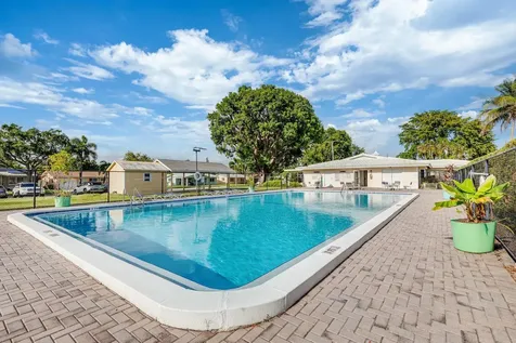 2707 NW 53rd Street Fort Lauderdale FL 33309
