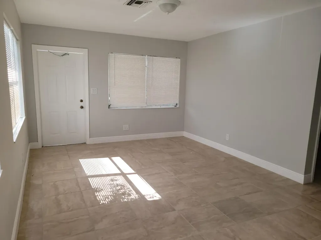 651 NE 46 Th Oakland Park FL 33334