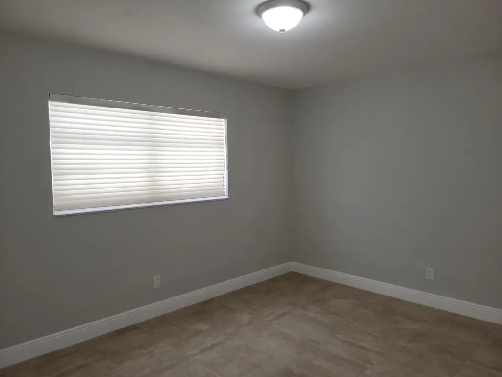 651 NE 46 Th Oakland Park FL 33334