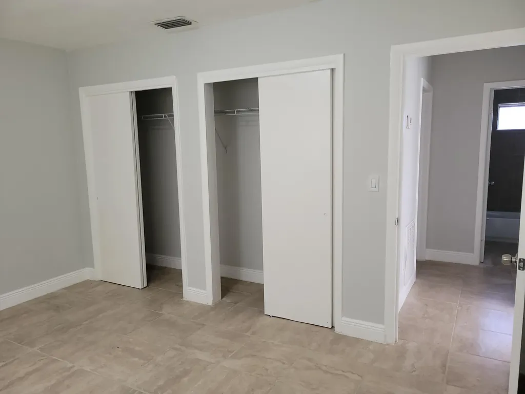 651 NE 46 Th Oakland Park FL 33334