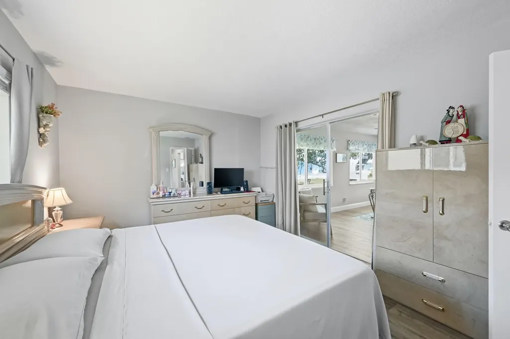 5711 NW 84th Terrace Tamarac FL 33321