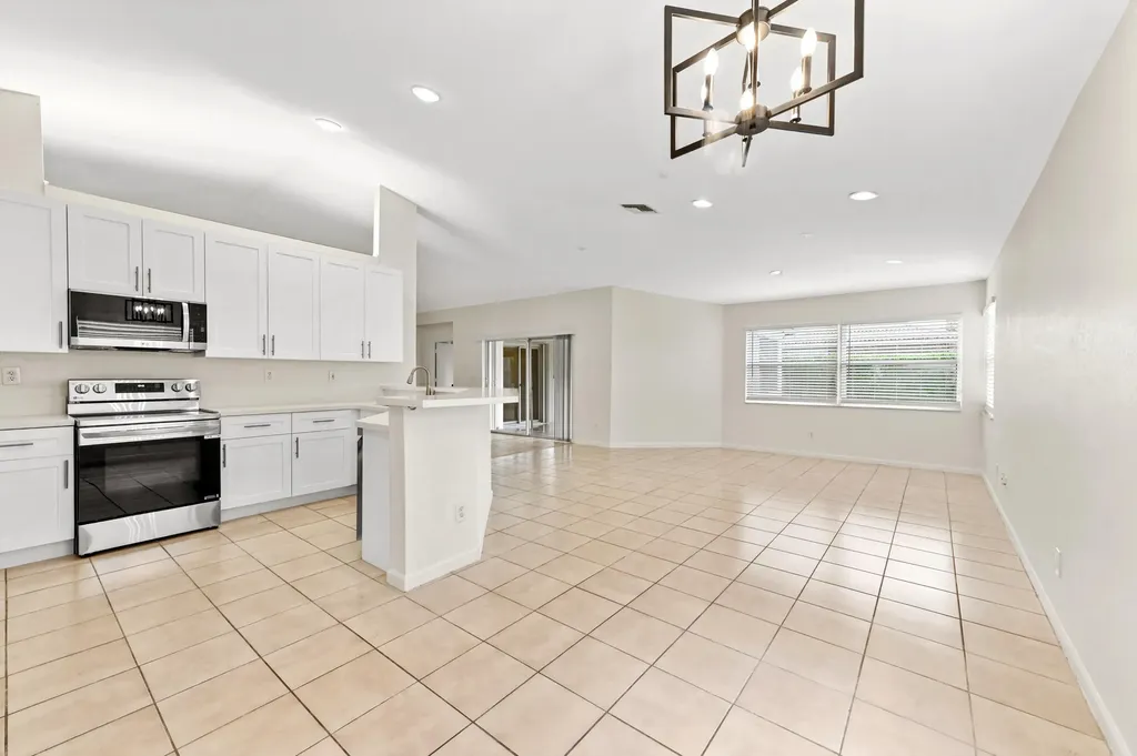 5606 NW 109th Way Coral Springs FL 33076