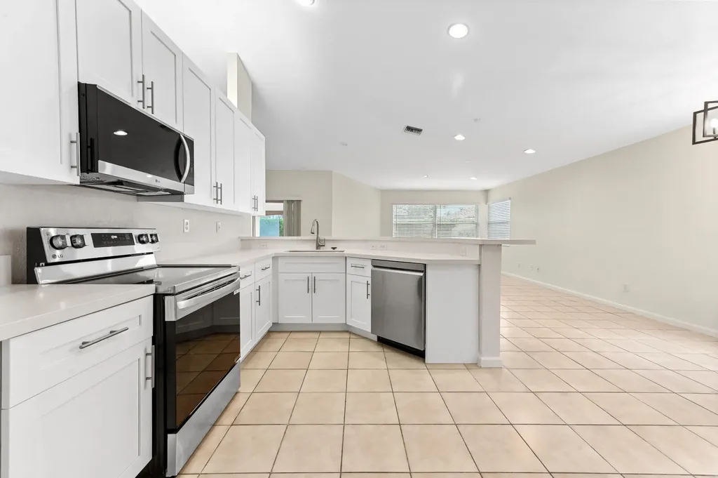 5606 NW 109th Way Coral Springs FL 33076