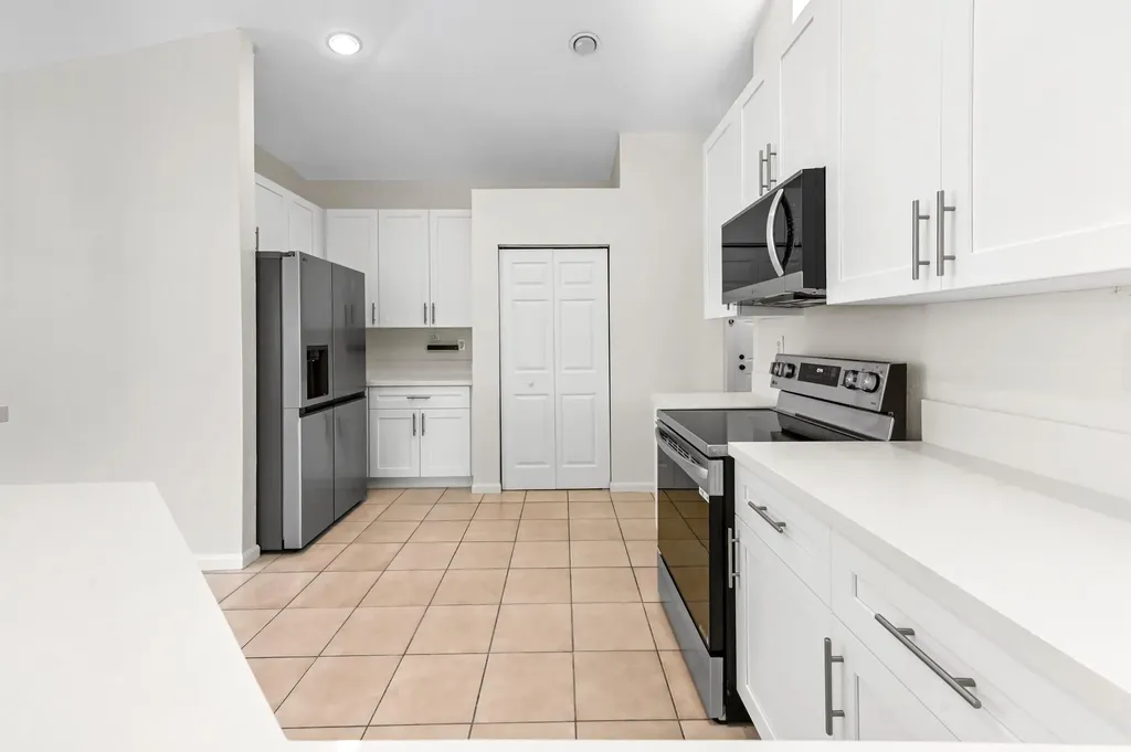 5606 NW 109th Way Coral Springs FL 33076