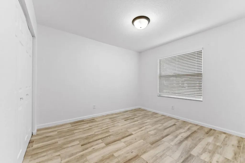 5606 NW 109th Way Coral Springs FL 33076