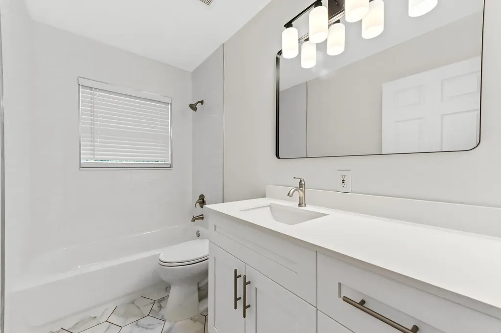 5606 NW 109th Way Coral Springs FL 33076