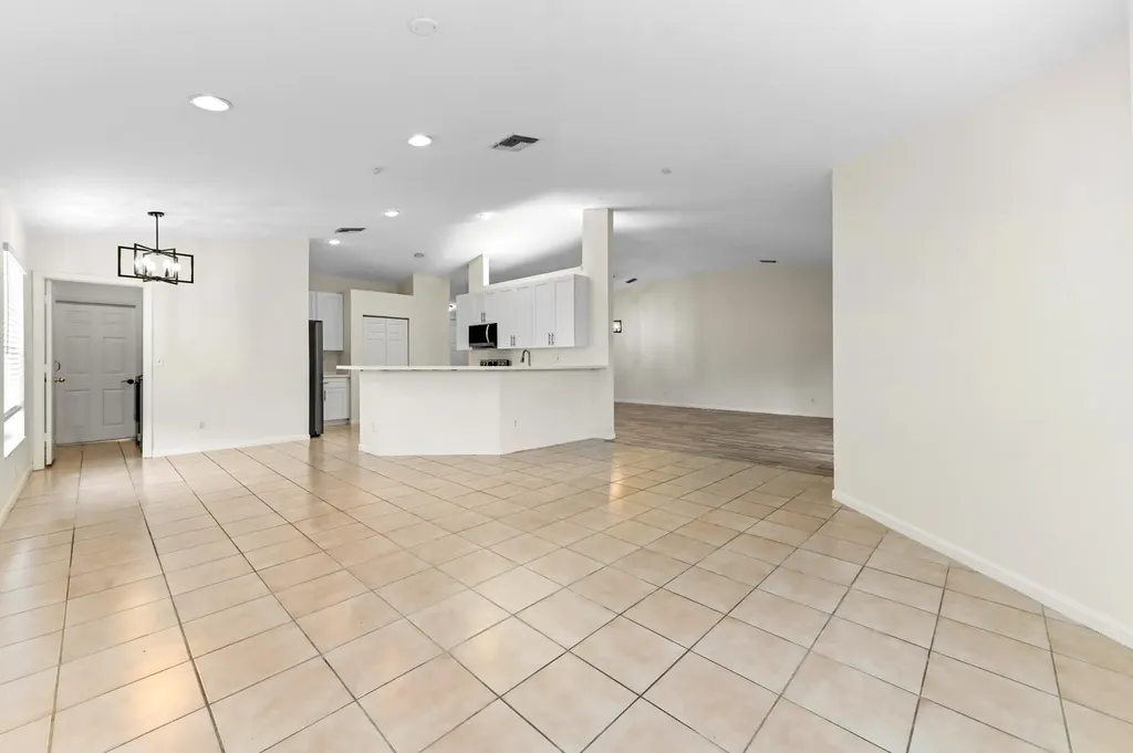 5606 NW 109th Way Coral Springs FL 33076