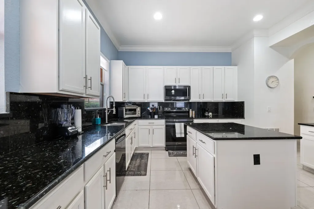 658 Cresta Circle West Palm Beach FL 33413