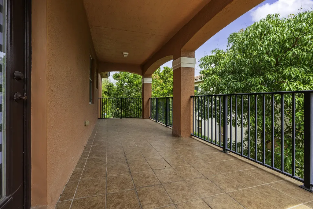 658 Cresta Circle West Palm Beach FL 33413