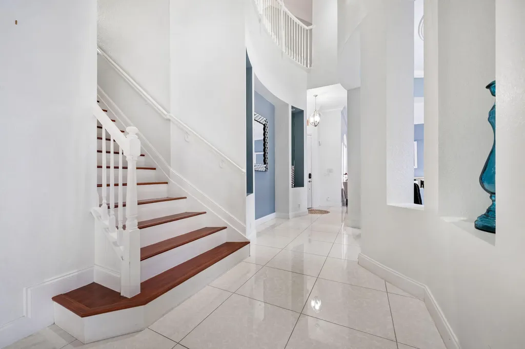658 Cresta Circle West Palm Beach FL 33413