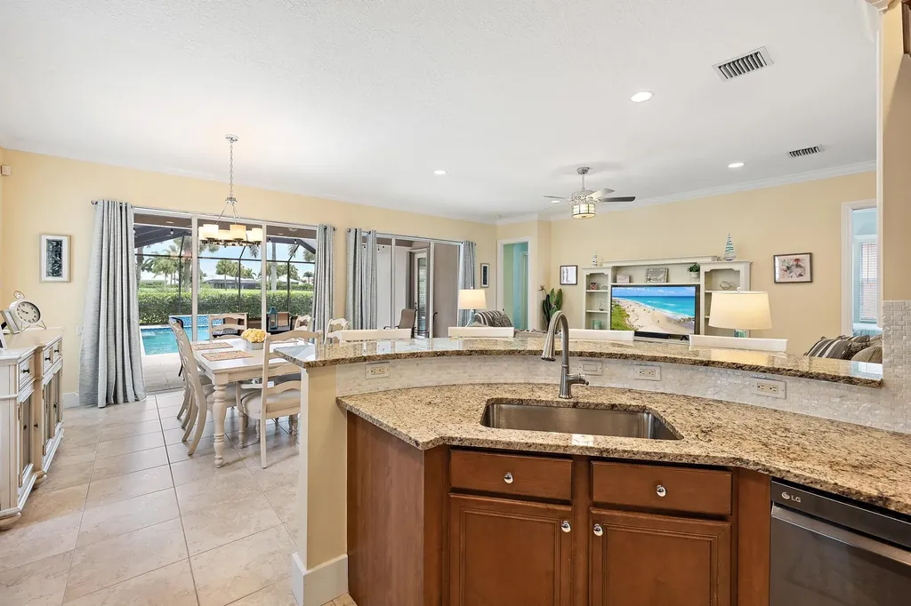 10755 La Strada West Palm Beach FL 33412