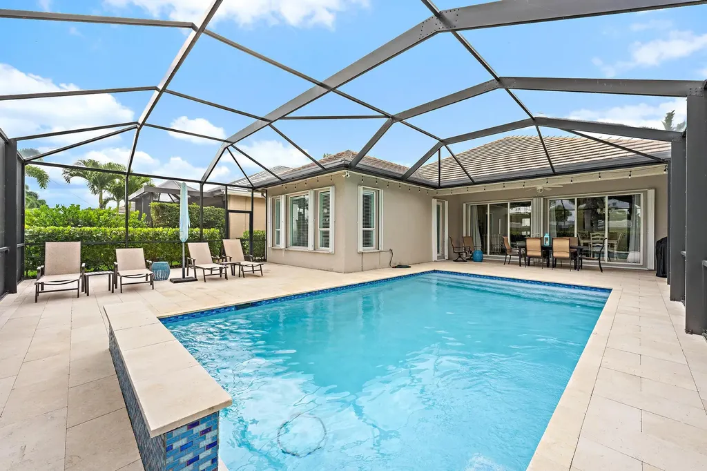 10755 La Strada West Palm Beach FL 33412