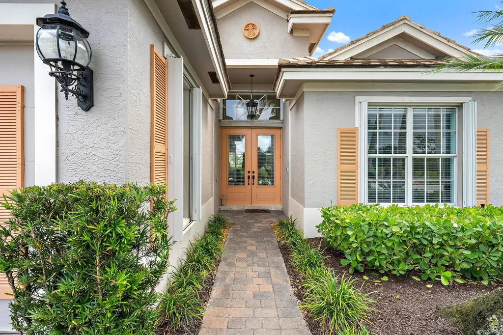 10755 La Strada West Palm Beach FL 33412