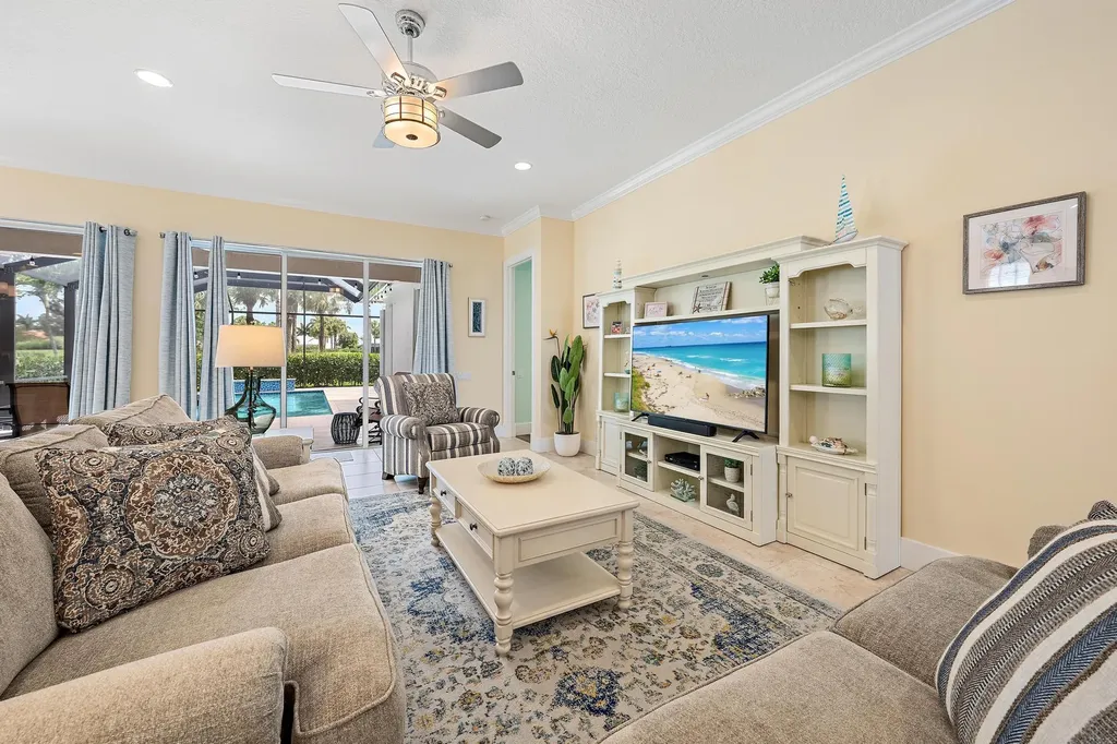 10755 La Strada West Palm Beach FL 33412